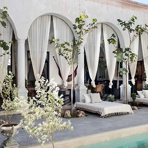 https://casa-olivia.hotelsmerida.org